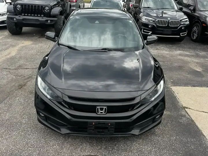 Honda Civic 2019 photo 4