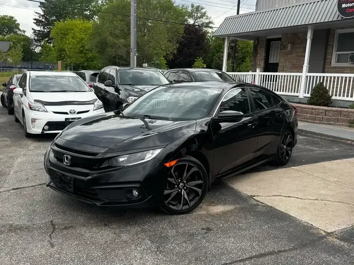 Honda Civic 2019 photo 3