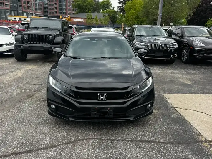 Honda Civic 2019 photo 2