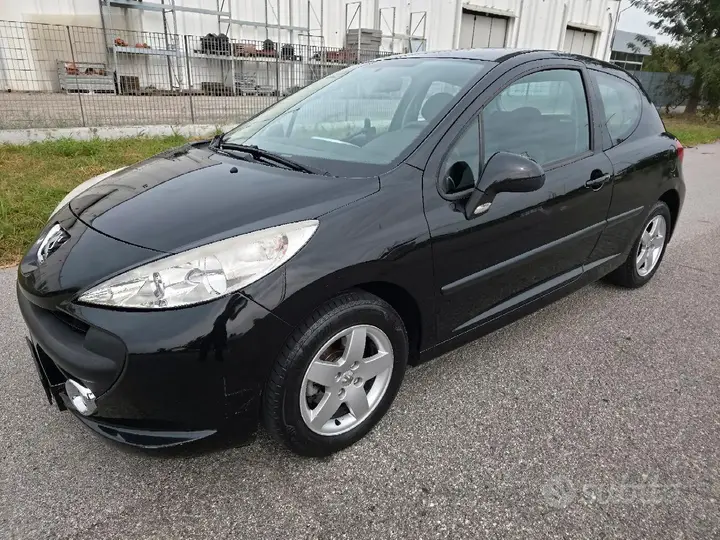 Peugeot 207 2009 photo 4