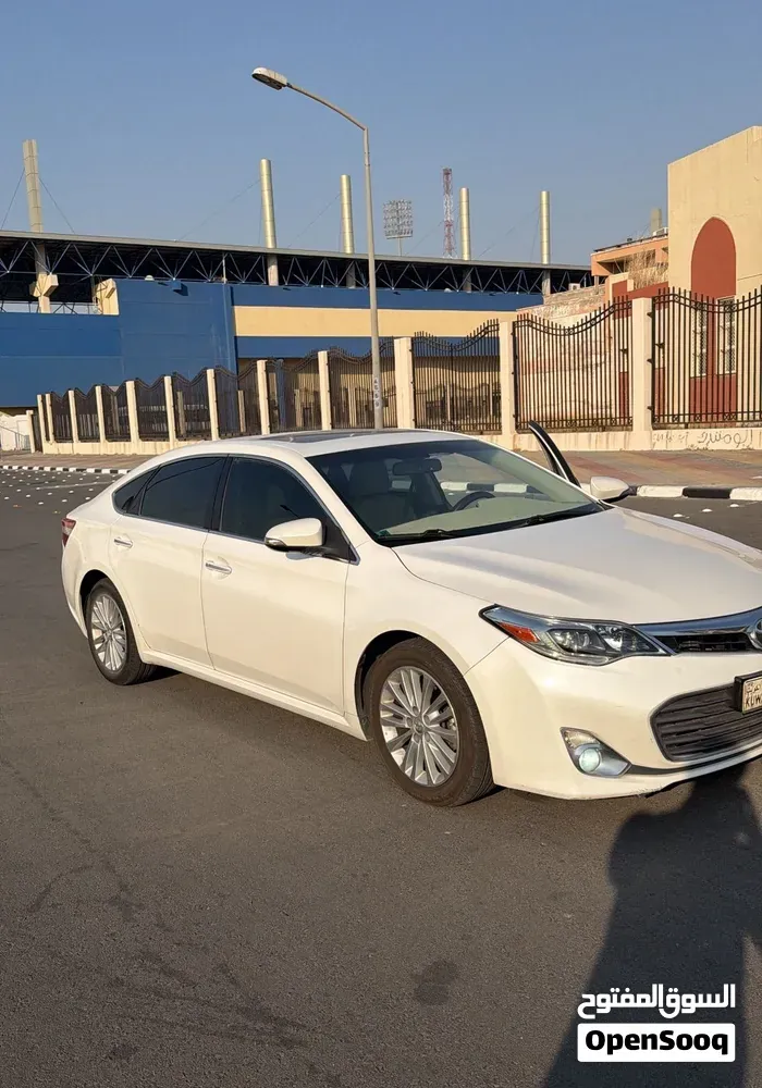 Toyota Avalon 2015 photo 2