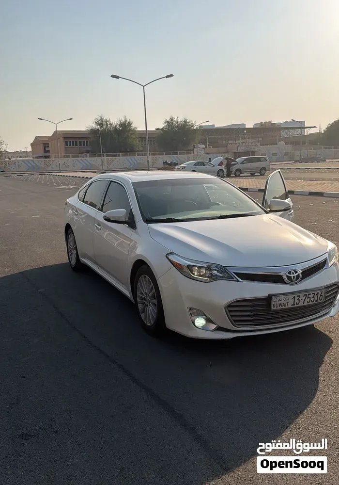 Toyota Avalon 2015 photo 3