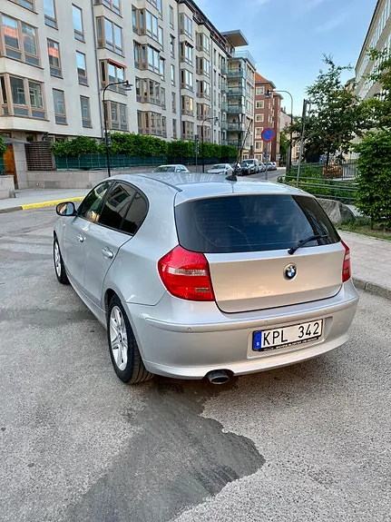 BMW 118D 2010 photo 4