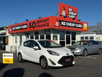 Toyota Aqua 2018 photo 2