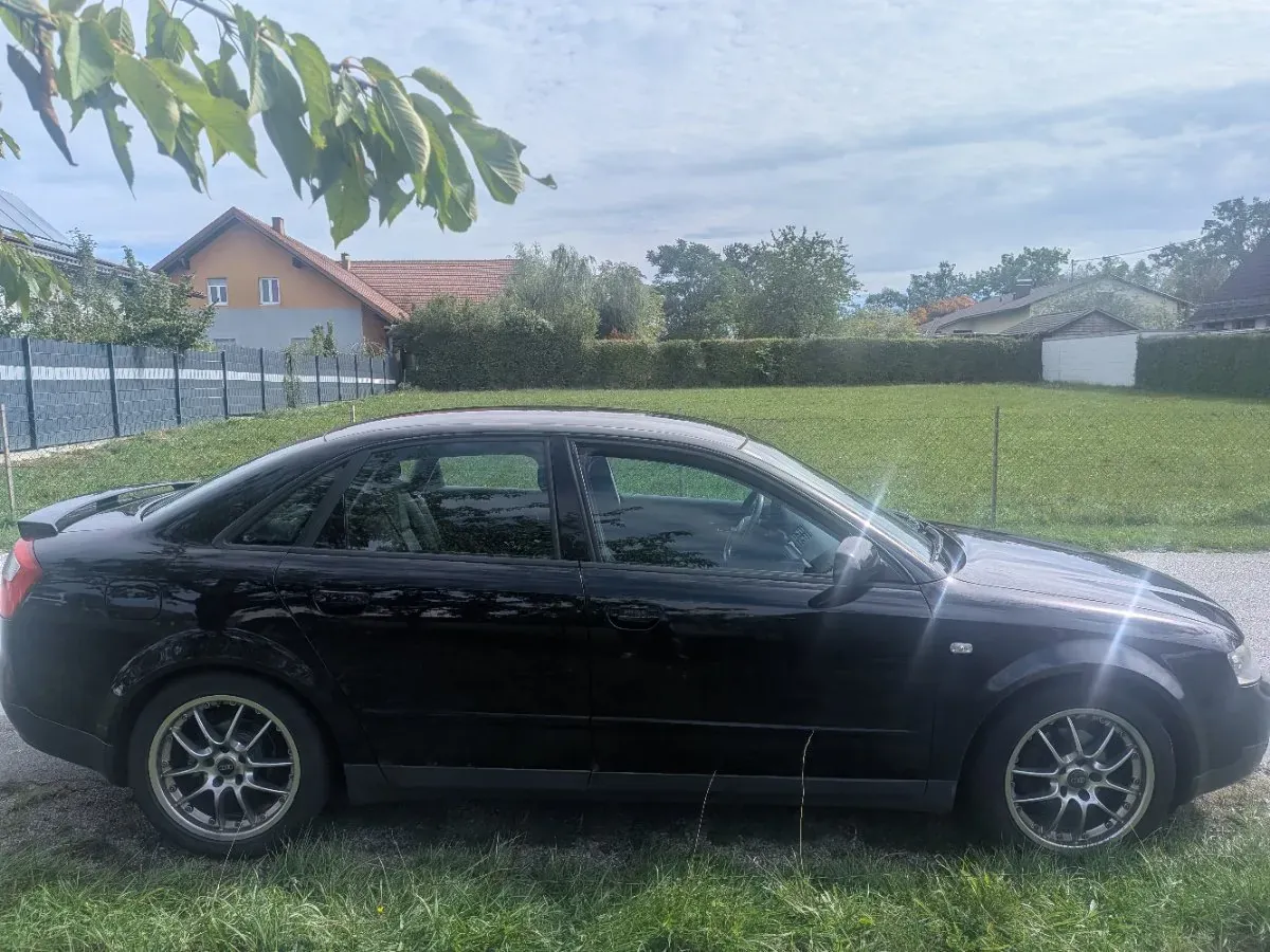 Audi A4 2002 photo 3