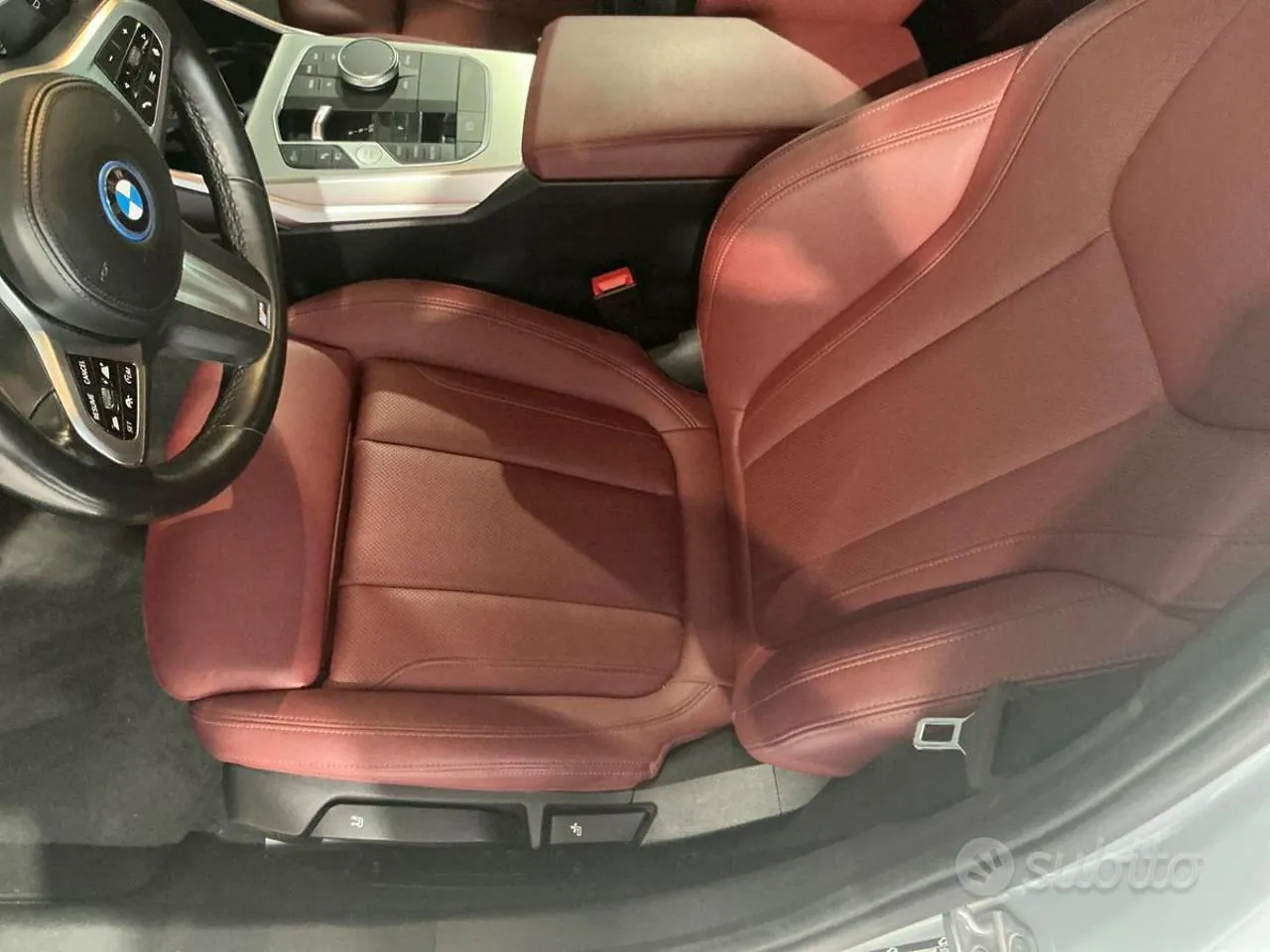 BMW 330E 2022 photo 4