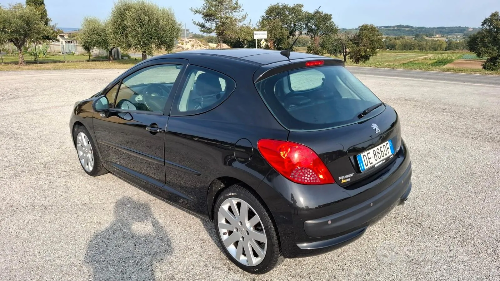 Peugeot 207 2007 photo 3