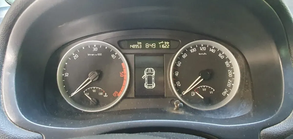 Skoda Fabia 2010 photo 2