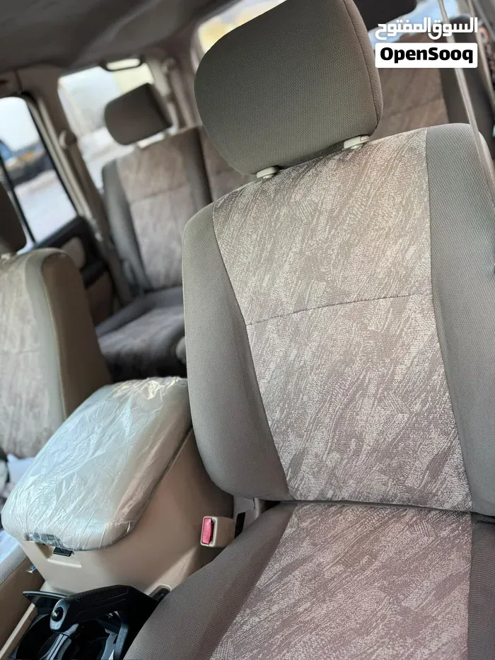 Toyota Land Cruiser 2001 photo 2