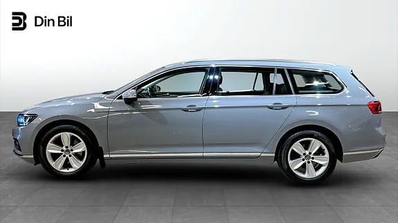 Volkswagen Passat 2024 photo 2