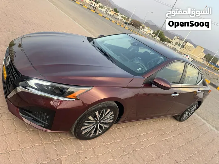 Nissan Altima 2025 photo 2