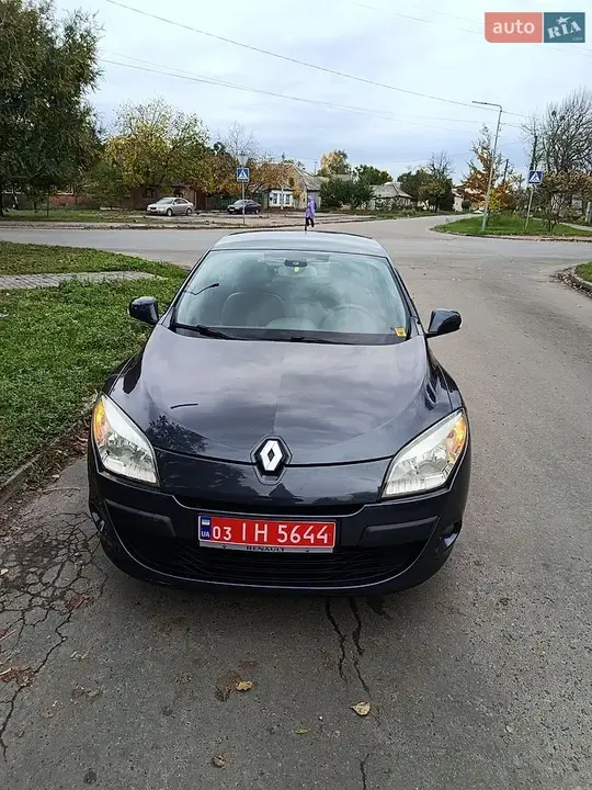 Renault Megane 2010 photo 2