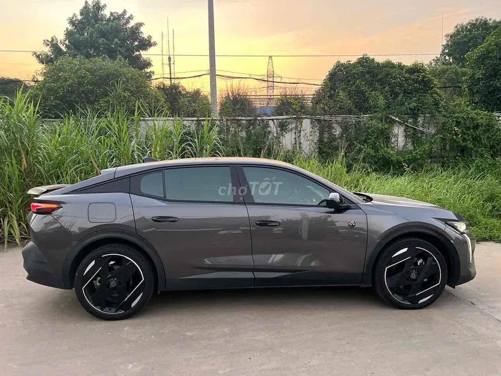 Peugeot 408 2023 photo 3