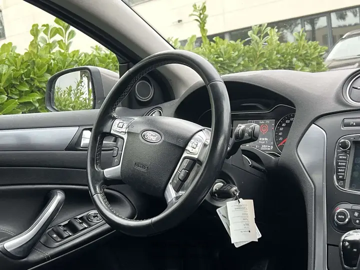 Ford Mondeo 2012 photo 3