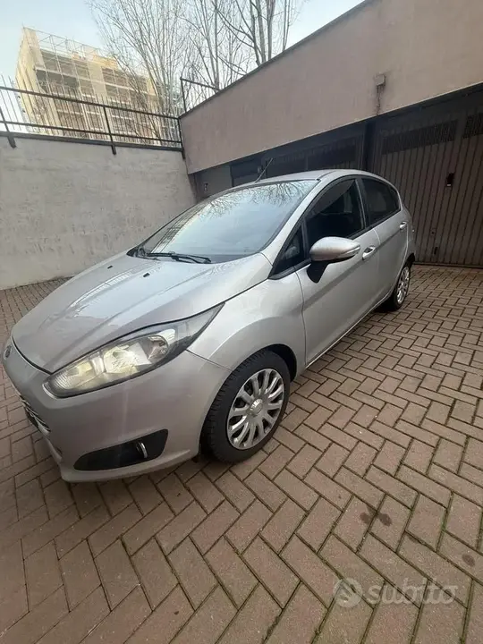 Ford Fiesta 2016 photo 2