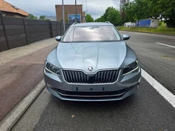 Skoda Superb 2019 photo 2