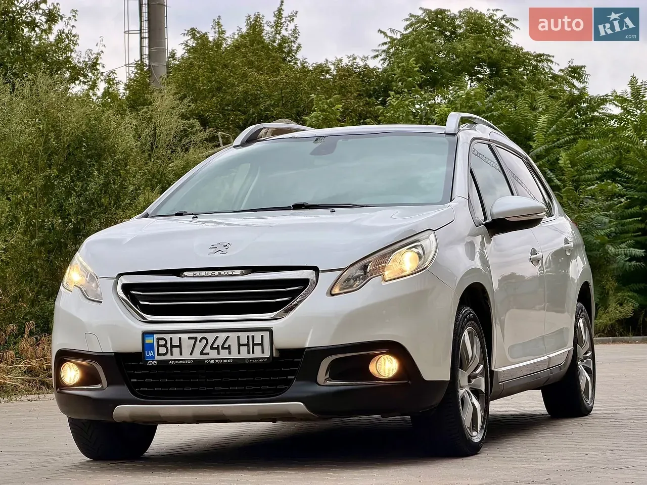 Peugeot 2008 2015 photo 4