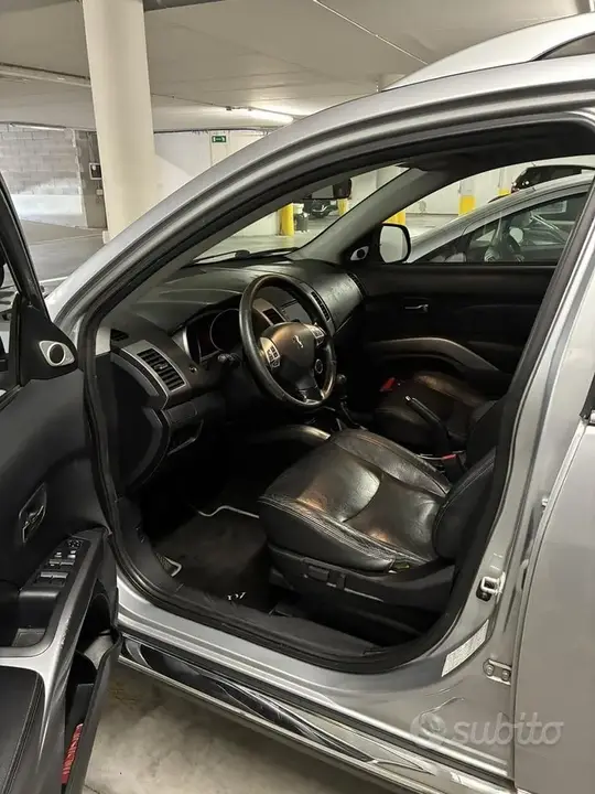 Peugeot 4007 2007 photo 4