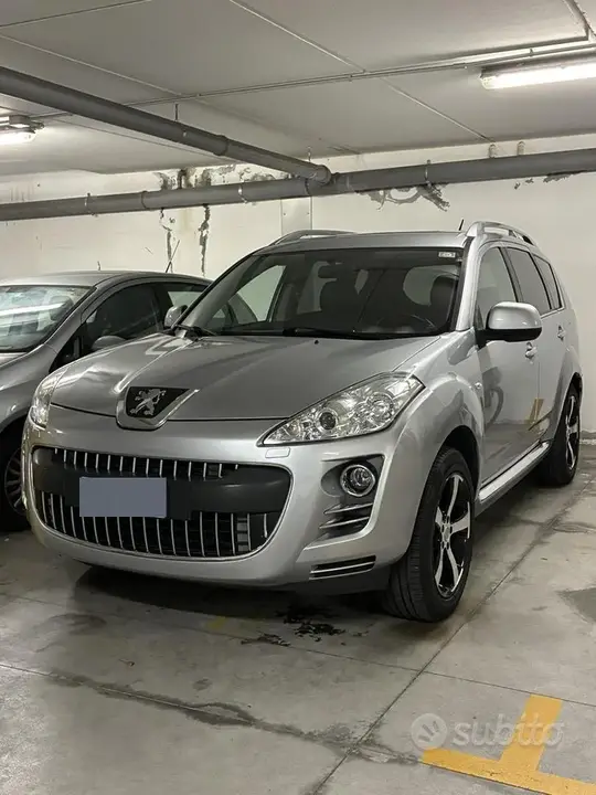 Peugeot 4007