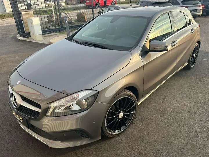 Mercedes-Benz A 180 2016 photo 4