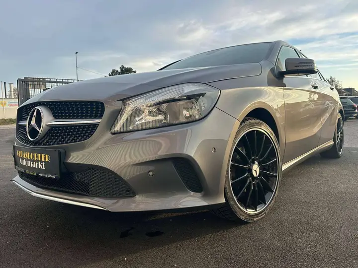 Mercedes-Benz A 180 2016 photo 2