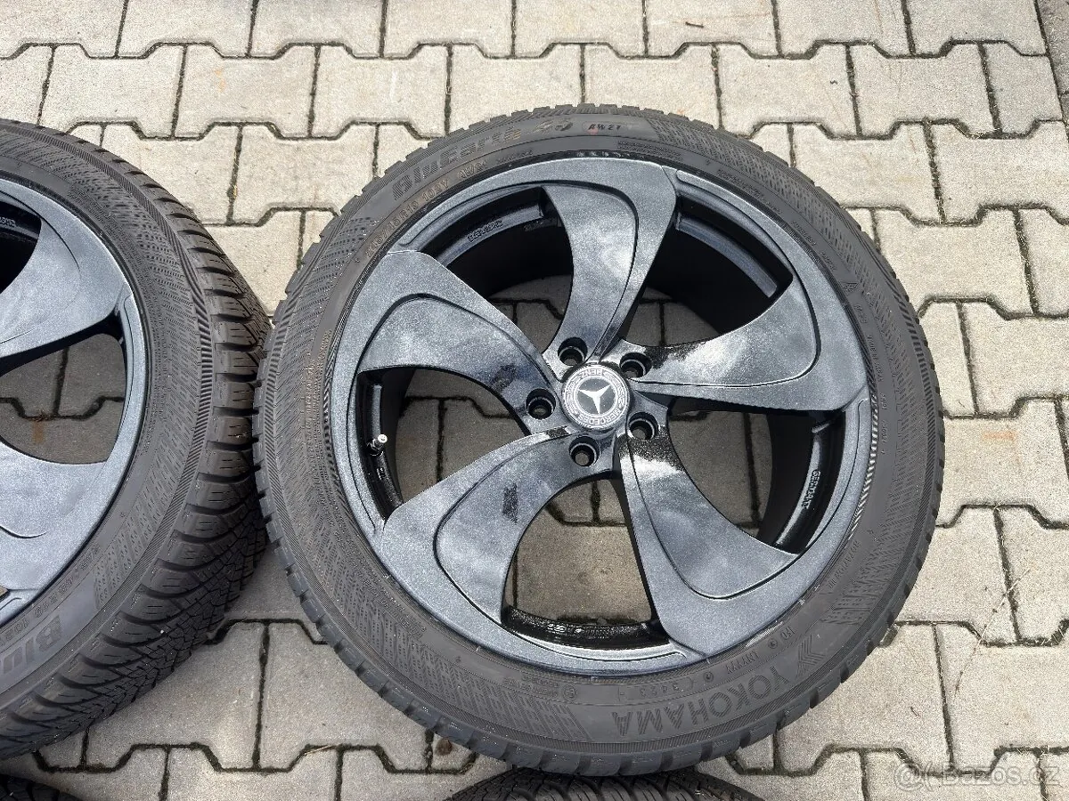 Mercedes-Benz V-Class photo 4