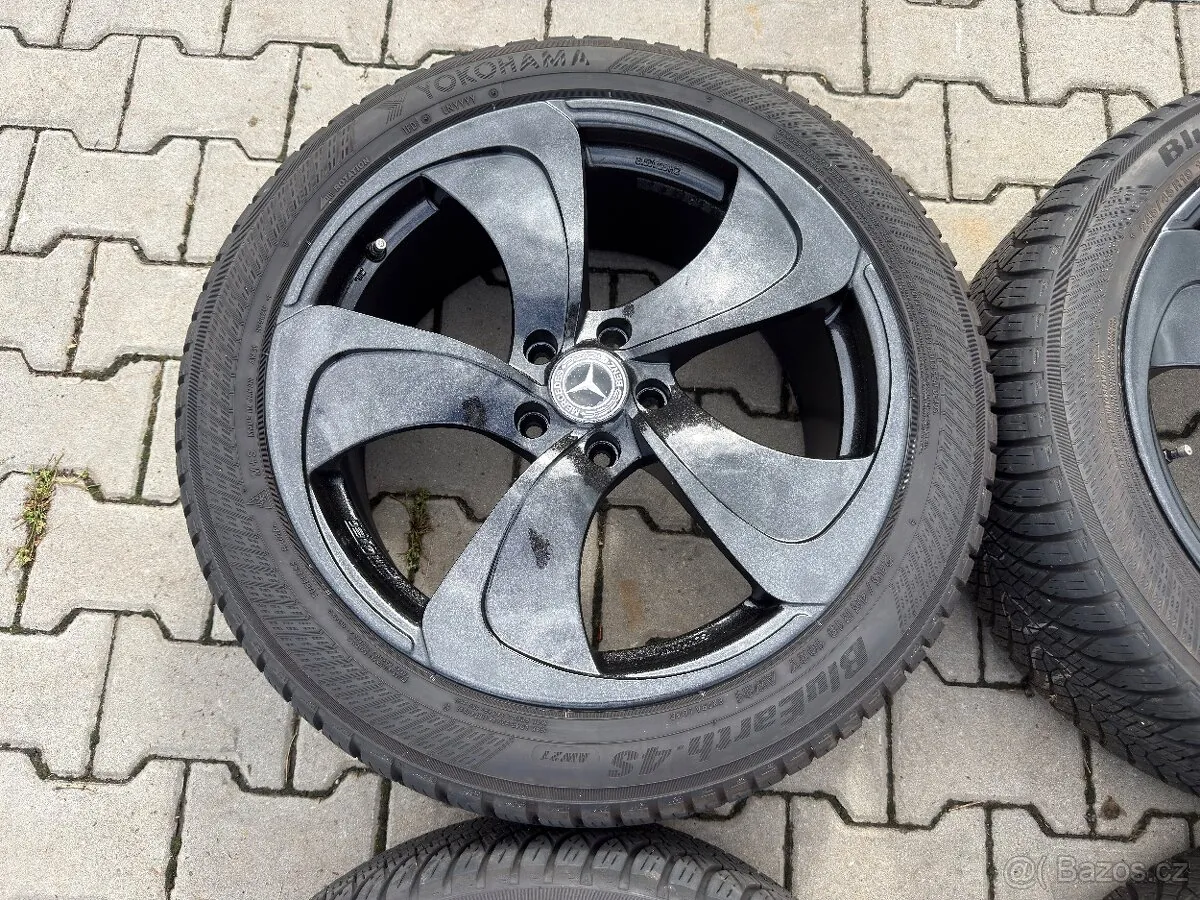 Mercedes-Benz V-Class photo 3