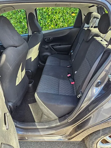 Toyota Yaris 2013 photo 5