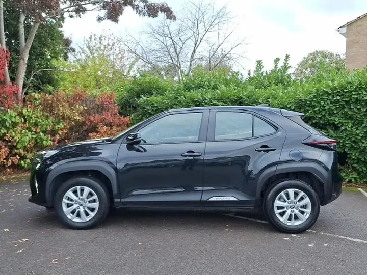 Toyota Yaris Cross 2023 photo 4