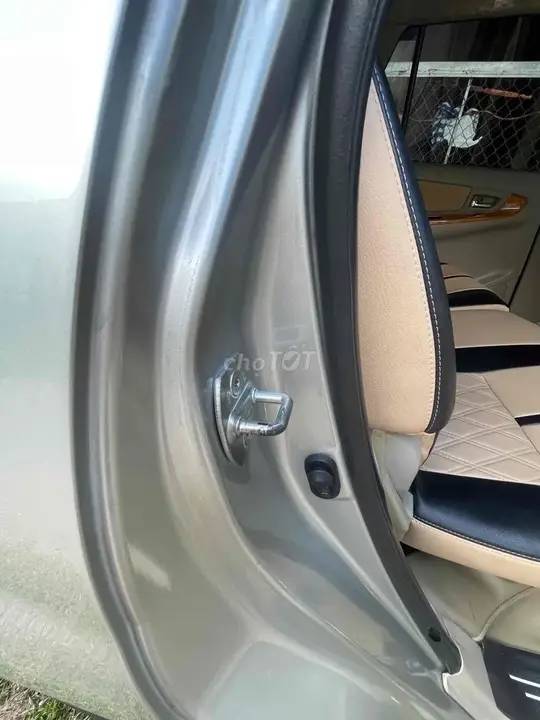 Toyota Innova 2011 photo 3