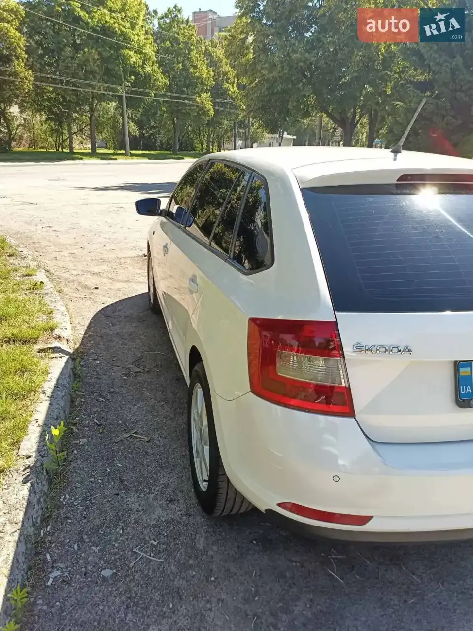 Skoda Rapid 2014 photo 3