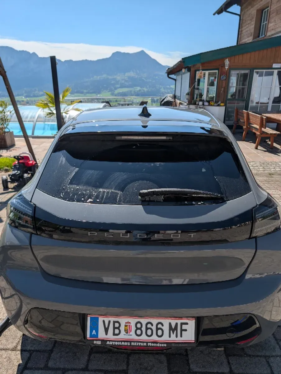 Peugeot 208 2024 photo 3