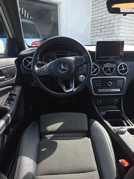 Mercedes-Benz A 180 2018 photo 5