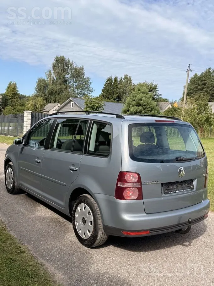 Volkswagen Touran 2007 photo 3