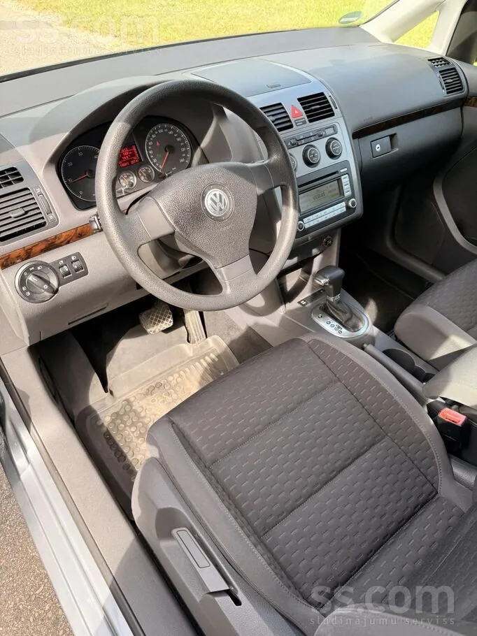 Volkswagen Touran 2007 photo 5