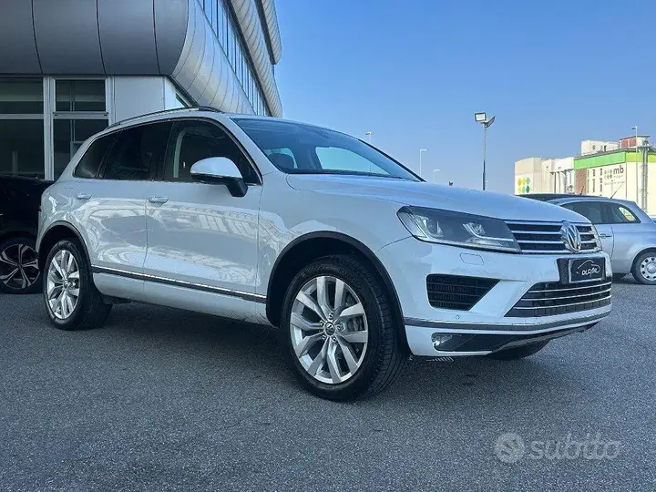 Volkswagen Touareg 2016 photo 2