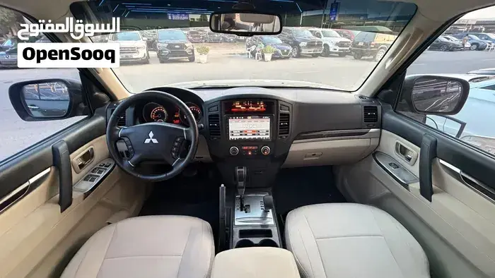 Mitsubishi Pajero 2012 photo 4