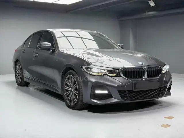 BMW 330E