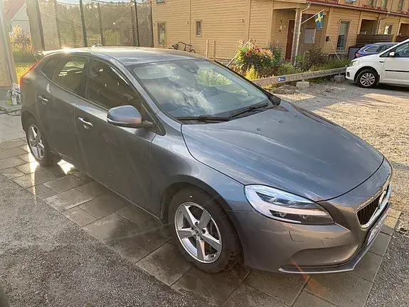 Volvo V40 2018 photo 4