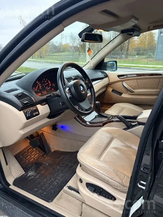 BMW X5 2004 photo 2