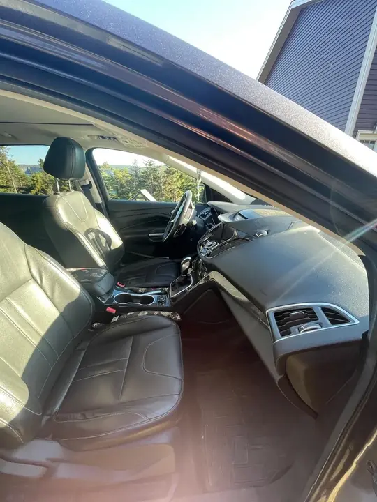 Ford Escape 2013 photo 2