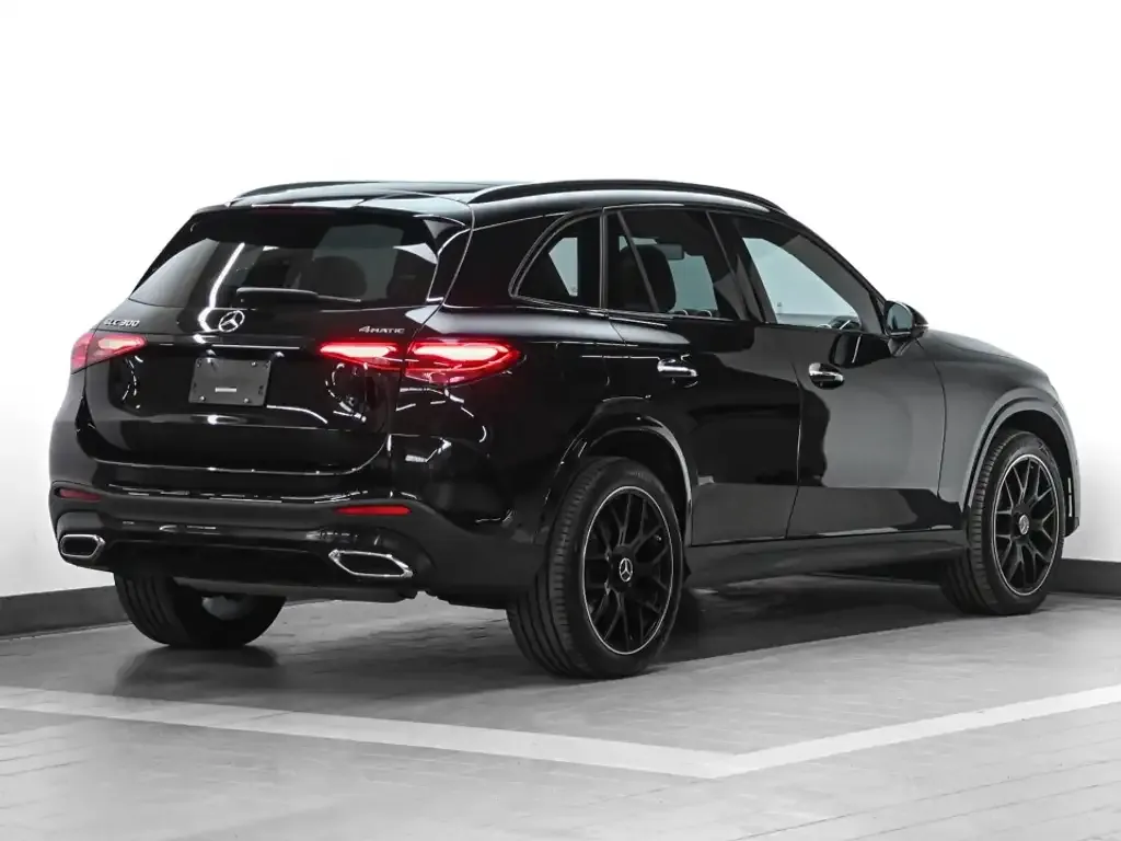 Mercedes-Benz Glc 300 Amg 2025 photo 4