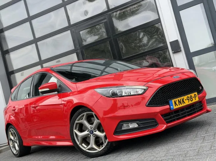 Ford Focus 2016 photo 2