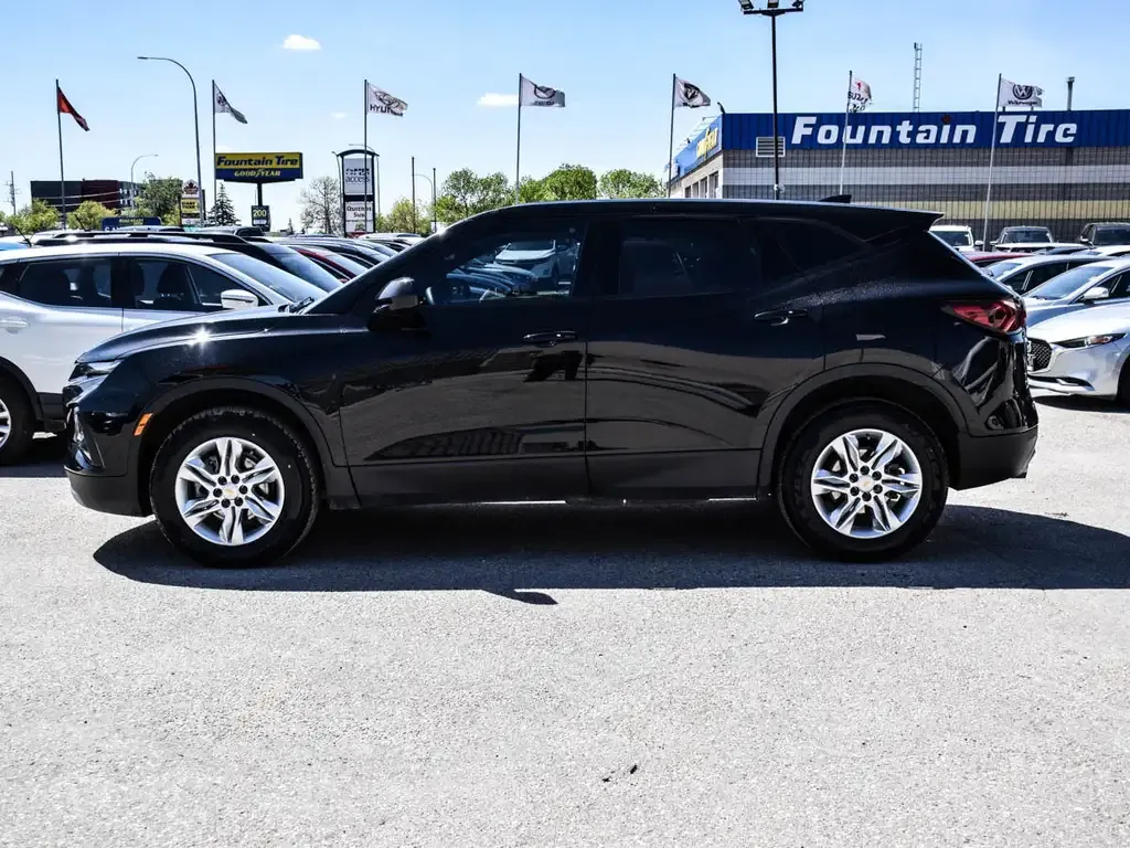 Chevrolet Blazer 2021 photo 3
