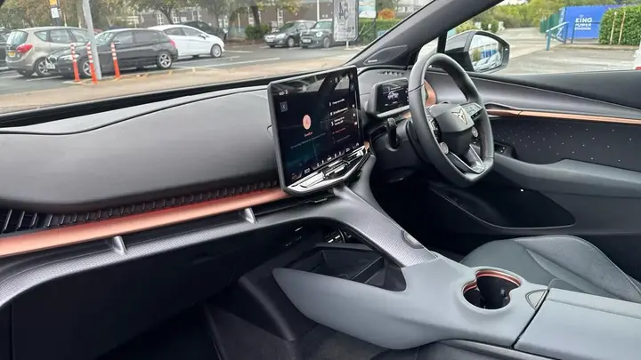 Cupra Tavascan 2026 photo 2