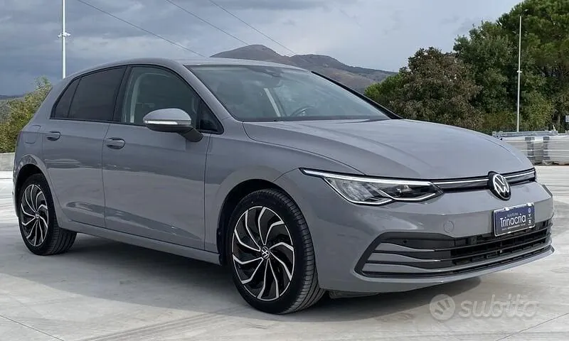Volkswagen Golf 2022 photo 3