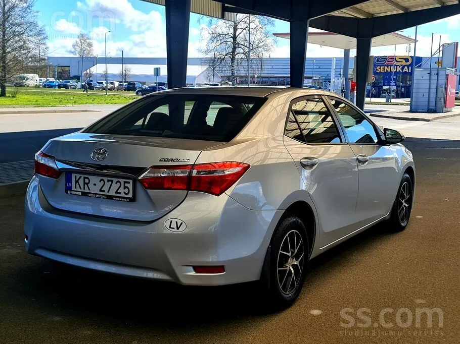 Toyota Corolla 2017 photo 2