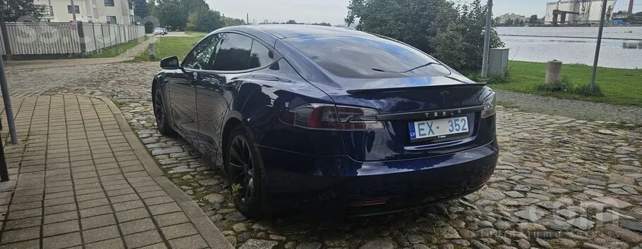 Tesla Model S 2017 photo 2