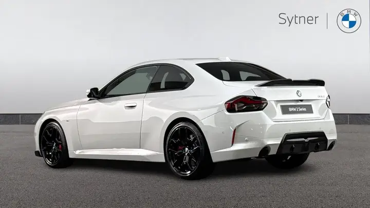 BMW 2 Series 2026 photo 2