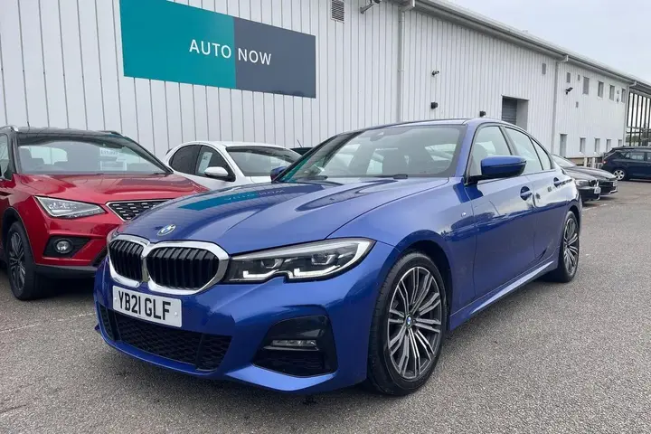 BMW 3 Series 2021 photo 3